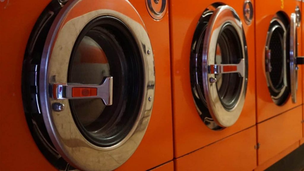 How does Semi Automatic Washing Machine work?